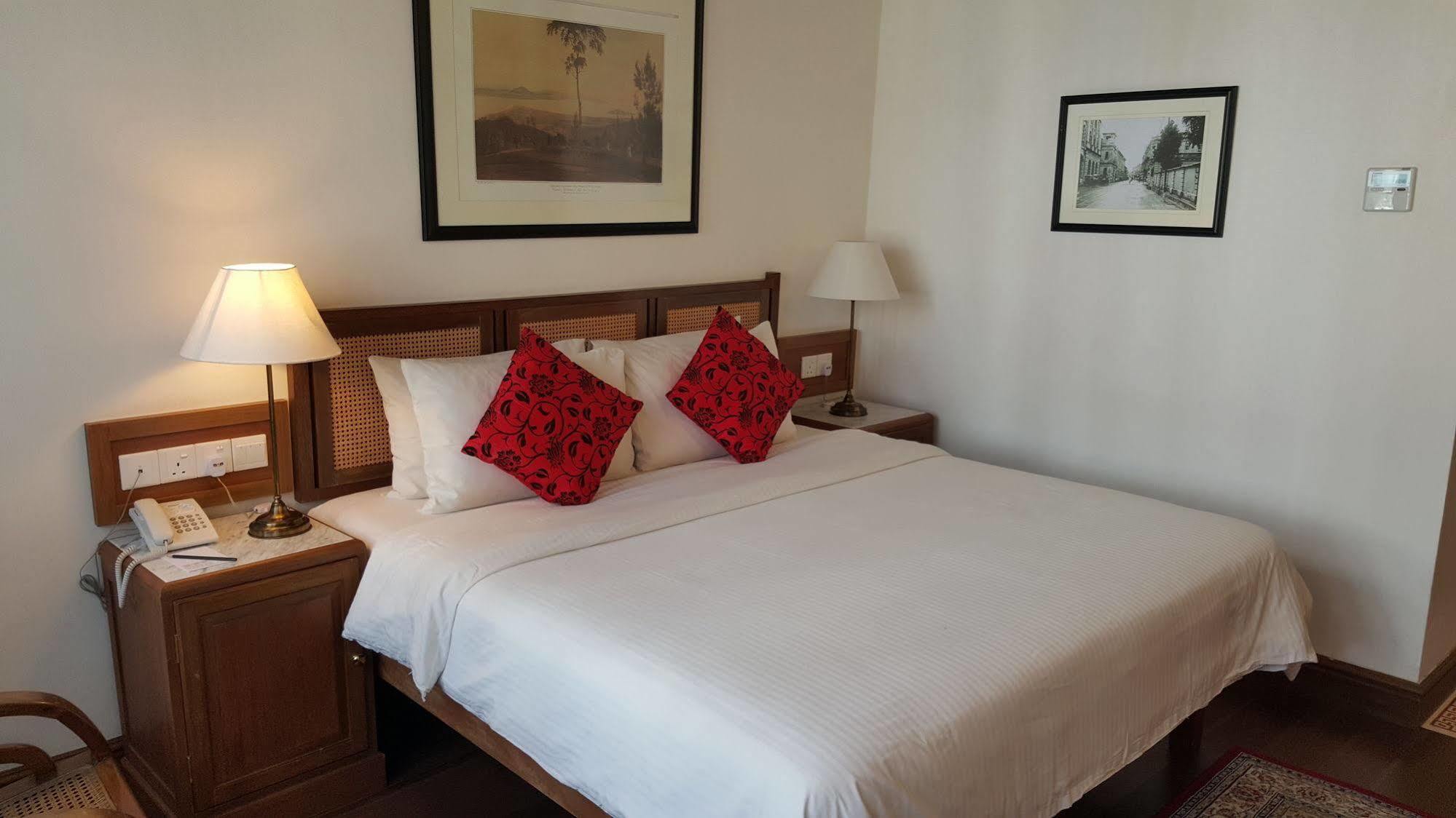 Nam Keng Hotel Penang George Town Exteriör bild
