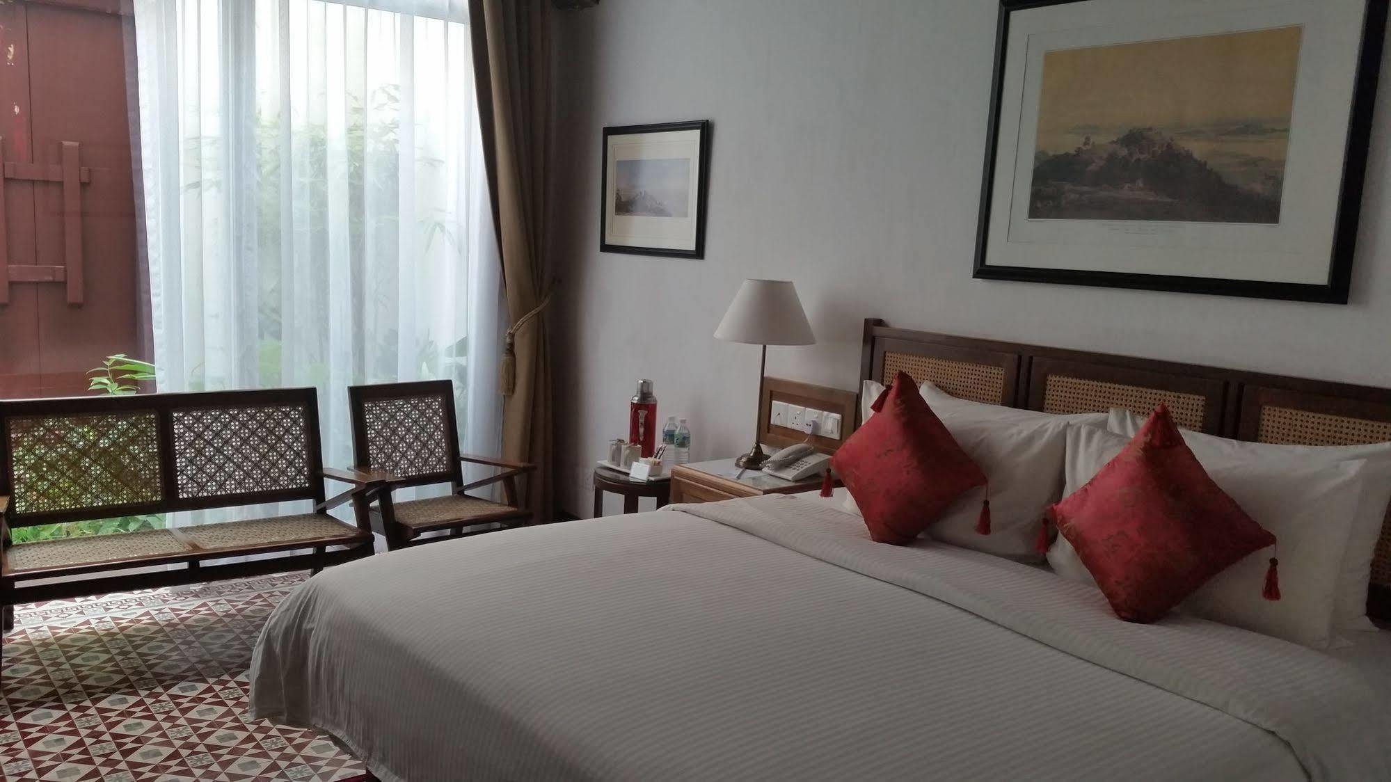 Nam Keng Hotel Penang George Town Exteriör bild